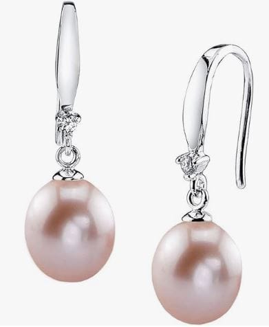 A Timeless Touch to Any Look: Introducing Pearl Earrings.