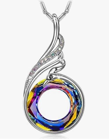 Elevate Your Style With These Stunning Pendants For Women!