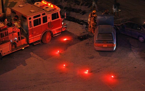Best Road Flares for Protection In Case Of An Emergency!
