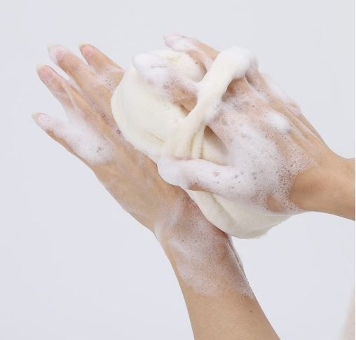 Best Loofah to Exfoliate Your Skin by Gently Scrubbing Old Skin Cells!